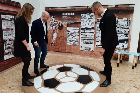 GÓÓÓL. Plzeňské DEP02015 otevírá zážitkovou výstavu o fotbalu