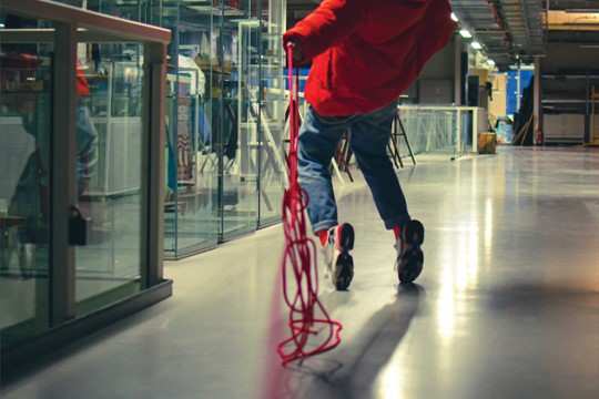 Transformace kultury v roce 2021: Nový cirkus v uměleckém filmu od Žongléros Ansámbl