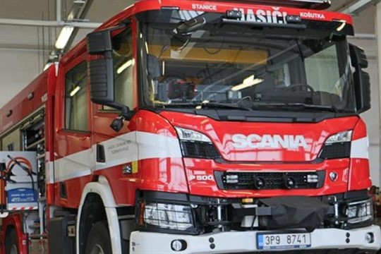 Po požáru stanu bezdomovců našli hasiči ohořelé tělo!