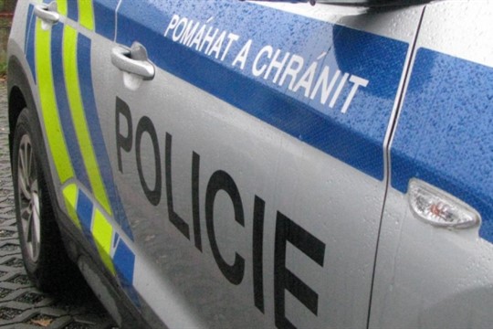 Syn využil negramotnosti své matky, vzal si na ní úvěr a zastavil její byt!