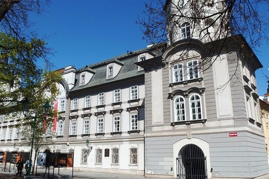 Studijní a vědecká knihovna zve na další z mnoha pozoruhodných výstav již toto úterý!