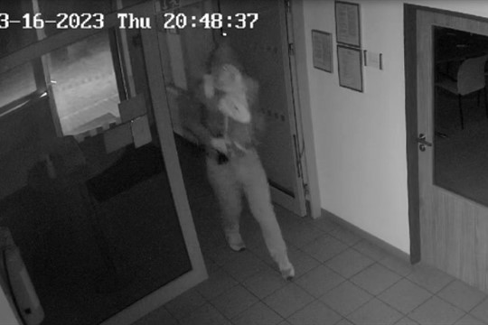 Neznámý pachatel úmyslně vypnul automatickou linku, elektřinu i plyn. Přerušil tak na tři hodiny výrobu podniku