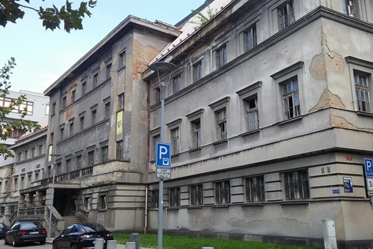 Plzeňský kraj schválil první část peněz na opravu bývalých lázní v Plzni