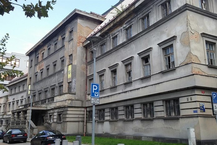 Architekti z Plzně vyzvali kraj, aby vyhlásil soutěž na přestavbu lázní
