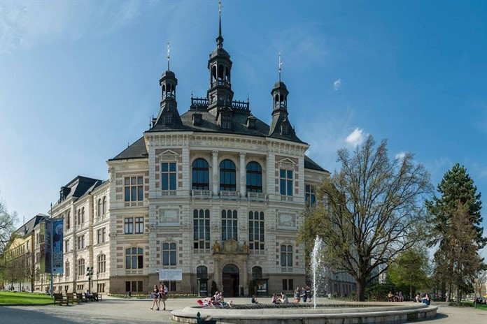 Západočeské muzeum v Plzni zve na sklonku dubna na koncerty i na přednášku