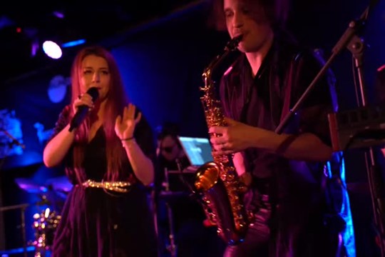 Manu Destra roztančila jablonecký klub