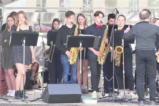 Turnovské náměstí zaplnila Májová slavnost