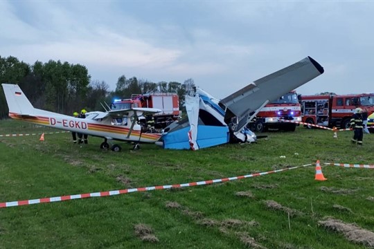 Na letišti u Klatov se srazila dvě letadla. Zranily se i dvě děti!