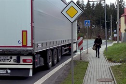 Nová Role a Mezirolí na Karlovarsku řeší situaci s narůstající tranzitní dopravou