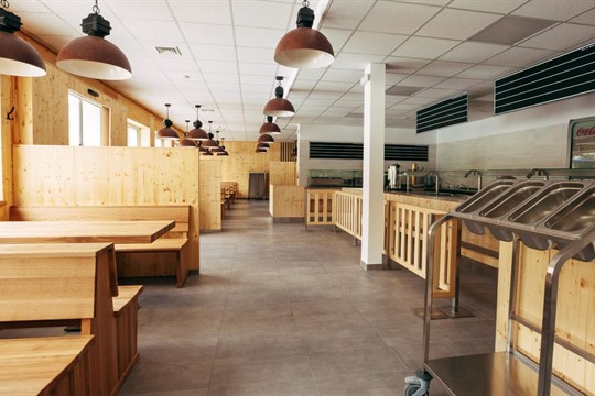 Největší horské středisko v Plzeňském kraji zahájí letní sezónu, nově i s moderní restaurací