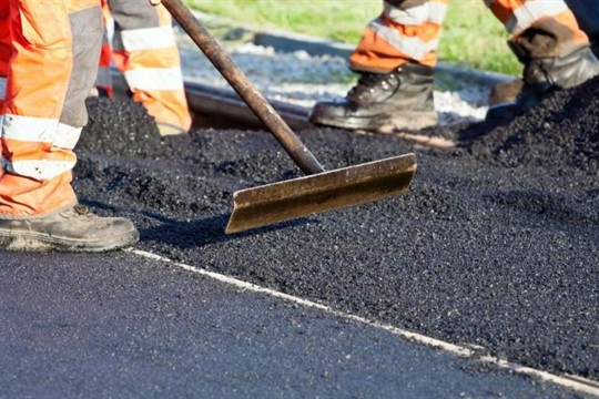 Silničáři v Plzeňském kraji v létě opraví víc silnic než v minulých třech letech