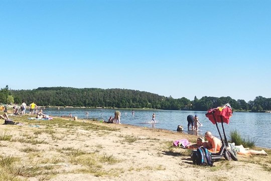 Voda ve venkovních koupalištích v Plzeňském kraji má stále dobrou kvalitu