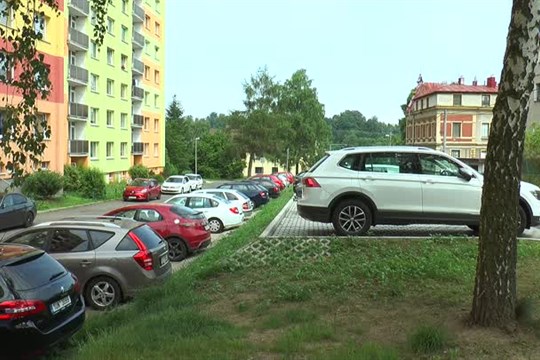 U chrastavského sídliště vzniklo nové parkoviště