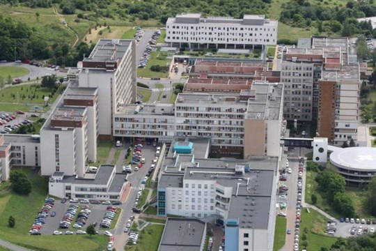 Fakultní nemocnice v Plzni potřebuje zvýšit počet lůžek na kardiologii, chce je až zdvojnásobit