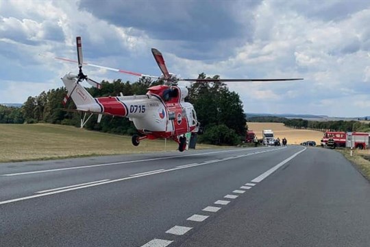 U Plas boural mladý motorkář, letěl pro něj vrtulník