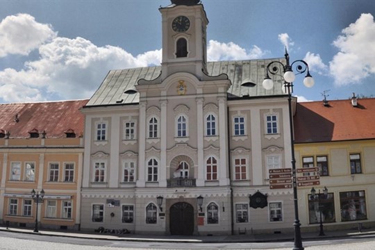 Rokycany se zapojily do Milostivého léta 2023. Výše nedoplatků za místní poplatky je téměř pět milionů korun