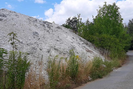 Rokycanská Bílá halda zmizí, na jejím místě vzniknou stavební parcely
