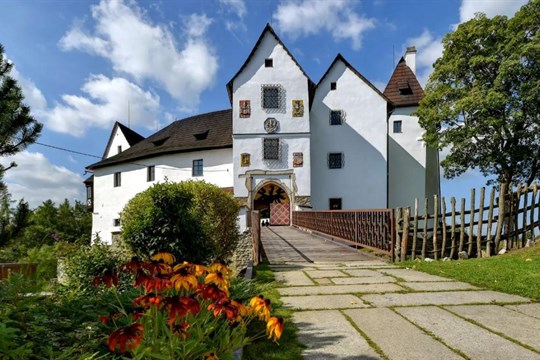 Hrad Seeberg obsadili šachisté, na tradiční turnaj dorazili hráči z celé České republiky