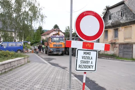 Rekonstrukce silnice v Brništi se protahuje
