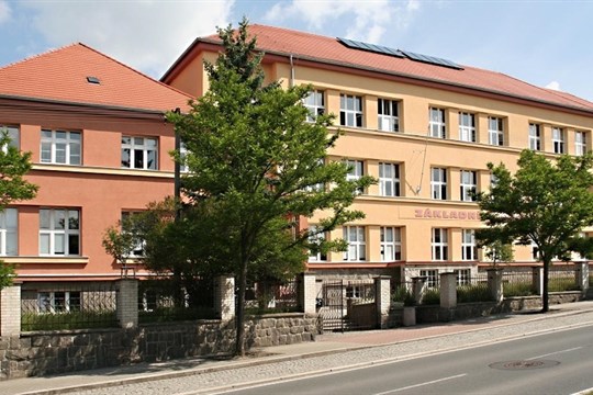 Školy v okolí zvažované gigafactory za Plzní plánuje stát rozšířit