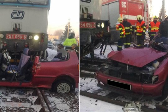 Přejezd ve Vejprnicích, kde se stalo už několik vážných nehod, chrání nově závory