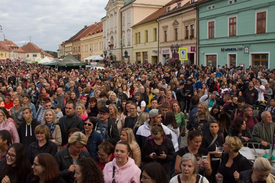 Největší městské slavnosti Setkání pod rokycanskou věží přivítají Michala Hrůzu i skupinu UDG