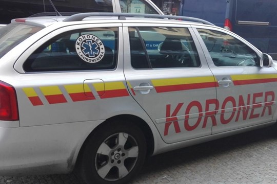 Při nehodě na Domažlicku zemřel mladý spolujezdec. Policisté hledají svědky!