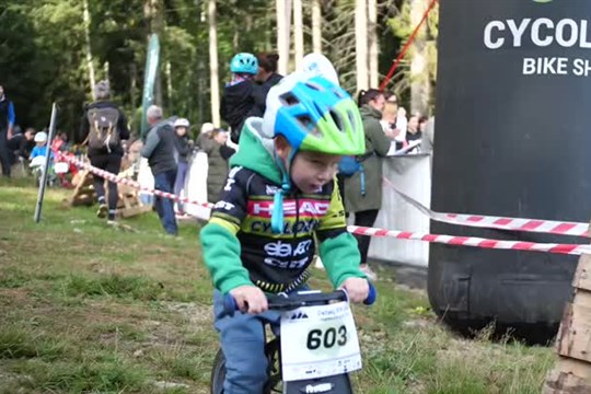 Cyklistický seriál se loučil se sezónou na Ještědu