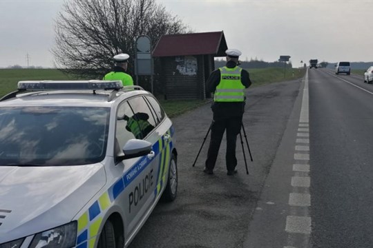 V boji proti neukázněným řidičům pomáhá policistům v Plzeňském kraji dron