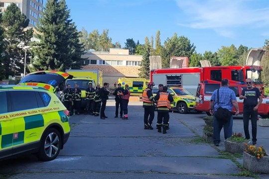 Co způsobilo kolaps dívek na zdravotnické škole? Zatím nikdo netuší!