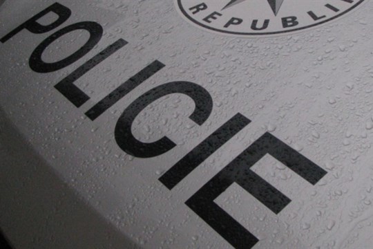 Učitel z Klatovska si vyměňoval s žákyní intimní fotky, v kabinetu ji osahával!