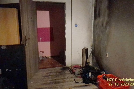 Na ubytovně na náměstí ve Stříbře vypukl požár, 12 osob se muselo evakuovat!