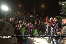 První adventní neděli se rozzářil vánoční strom na Vítězném náměstí