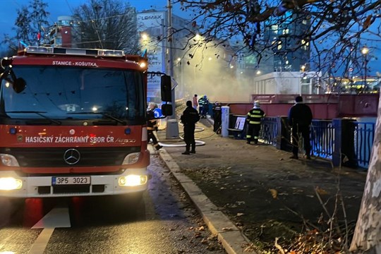 Aktualizováno: Na plzeňské Náplavce hořelo!