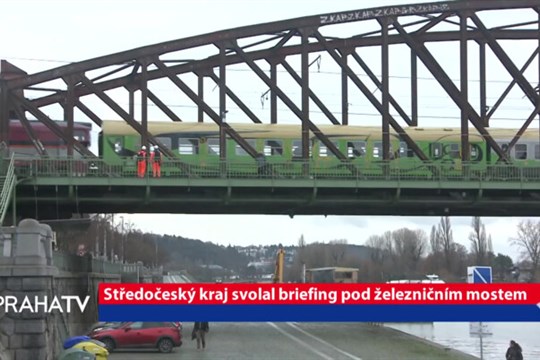 Středočeský kraj svolal briefing pod železničním mostem