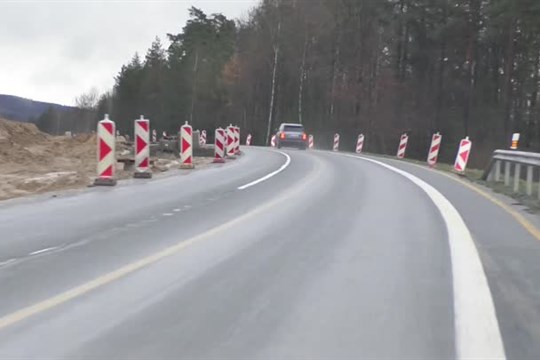 Práce na rozšíření silnice u Nového Boru pokračují