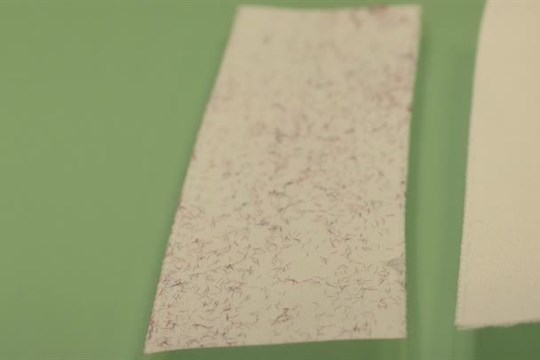Speciální textilní štítky odhalí nepoctivé zákazníky