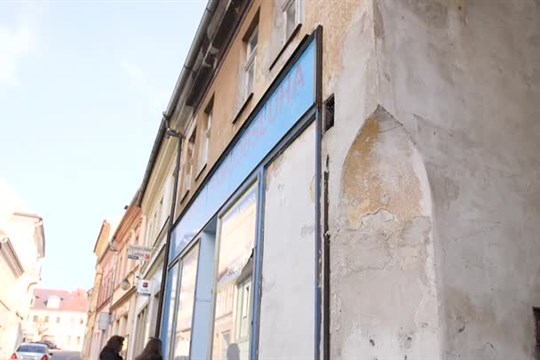Česká Lípa koupila zchátralý dům vedle radnice