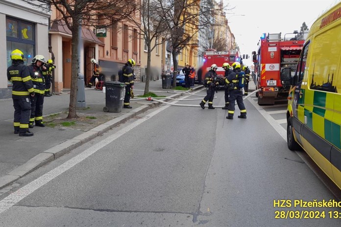 Aktualizováno: V restauraci na Borech vzplála fritéza. Dvě ženy skončily v nemocnici!