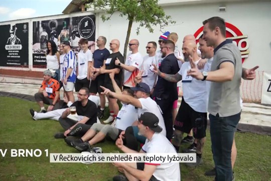 V Řečkovicích se nehledě na teploty lyžovalo