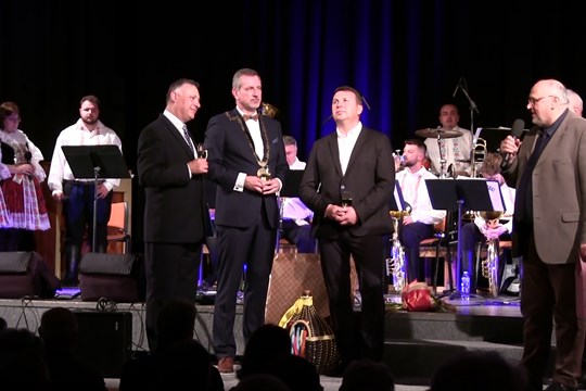 Učitel hudby Jiří Štica obdržel cenu města