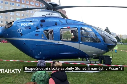 Bezpečnostní složky zaplnily Sluneční náměstí v Praze 13