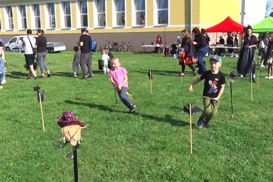 Čarodějnice se letos slétly v Hodoníně na novém místě