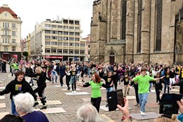 Jubilejní 10. ročník festivalu stepu zve na mezinárodní hvězdy i tanec v ulicích