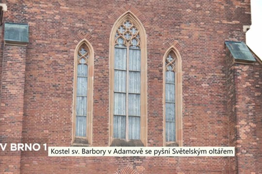 Kostel sv. Barbory v Adamově se pyšní Světelským oltářem