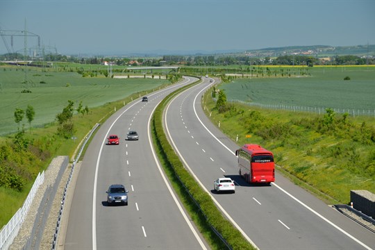Ve čtvrtek se částečně uzavře dálnice D1 od Mořic po Kroměříž. Dopravní omezení potrvají více než měsíc