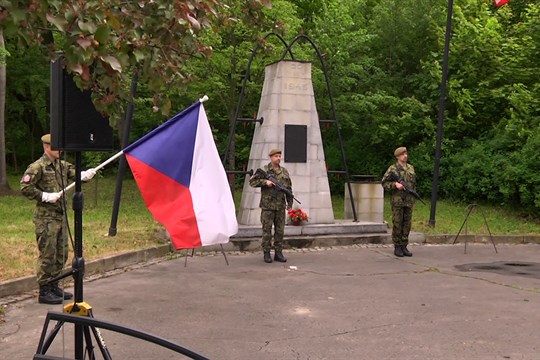 Pietní akt u pomníku v Bratrušově na Šumpersku