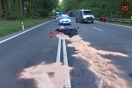 Nehoda dvou motorkářů u Buchlovic: zranili se oba řidiči i spolujezdkyně