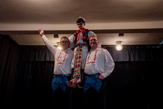 Nový kunovský král Patrik Libosvár hraje hokej, tančí a zpívá ve folklorním souboru a má rád Lego