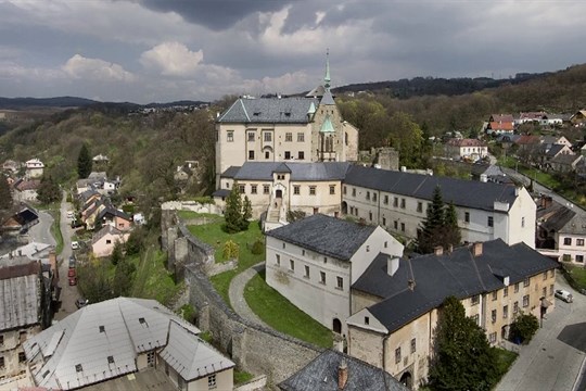 Park šternberského hradu se otevře veřejnosti